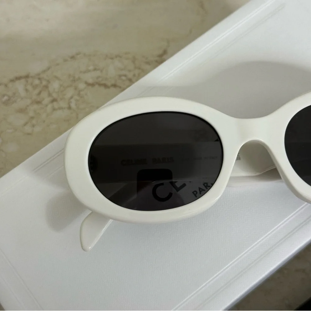 New! Celine Sunglasses, CL40194U 25A, oval, Triomphe, Authentic - Picture 3 of 13